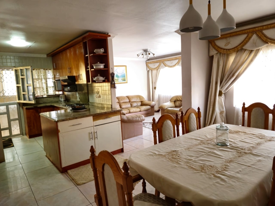 4 Bedroom Property for Sale in Lotus Park KwaZulu-Natal