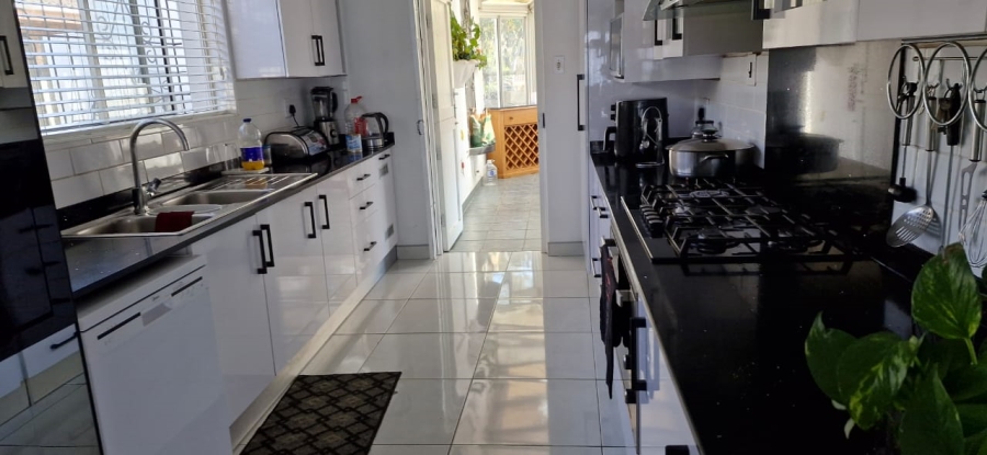 2 Bedroom Property for Sale in Uvongo Beach KwaZulu-Natal