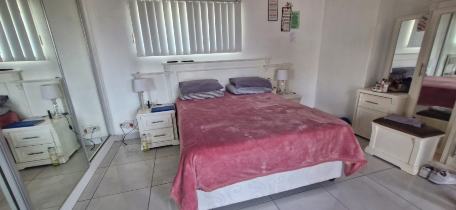 2 Bedroom Property for Sale in Uvongo Beach KwaZulu-Natal