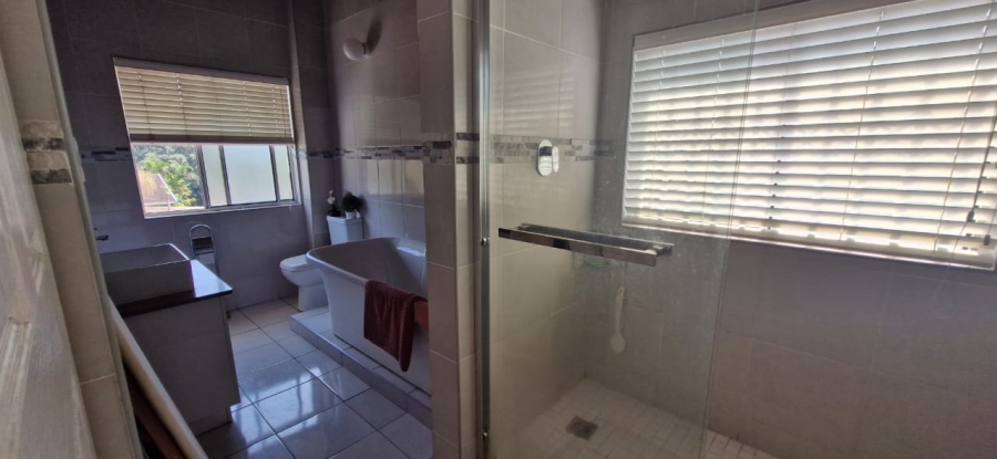 2 Bedroom Property for Sale in Uvongo Beach KwaZulu-Natal