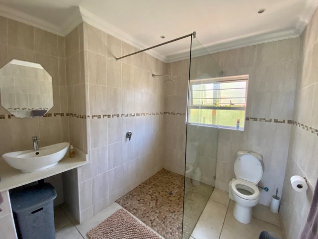 5 Bedroom Property for Sale in Pennington KwaZulu-Natal