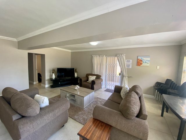 5 Bedroom Property for Sale in Pennington KwaZulu-Natal