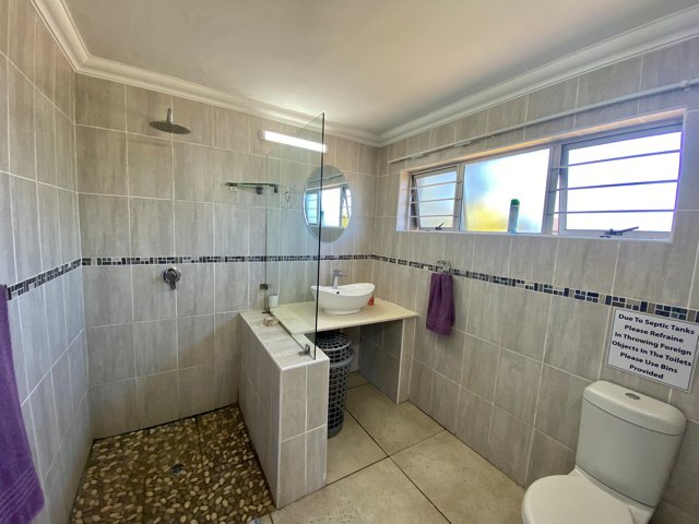 5 Bedroom Property for Sale in Pennington KwaZulu-Natal