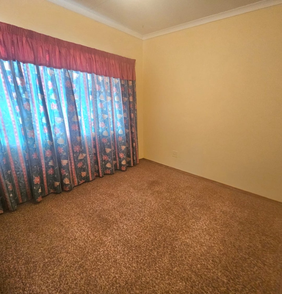 3 Bedroom Property for Sale in Amajuba Park KwaZulu-Natal