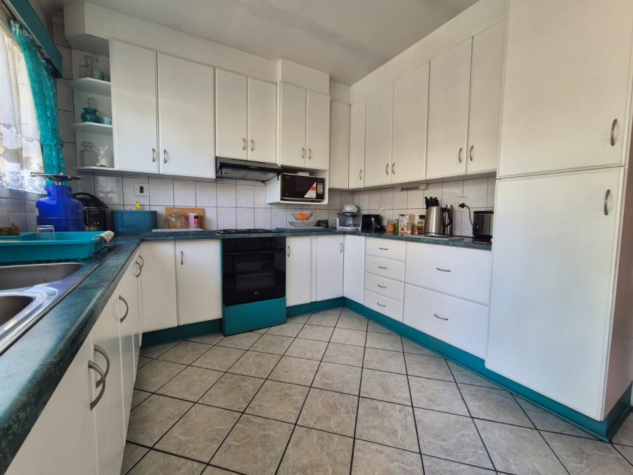 4 Bedroom Property for Sale in Barry Hertzog Park KwaZulu-Natal