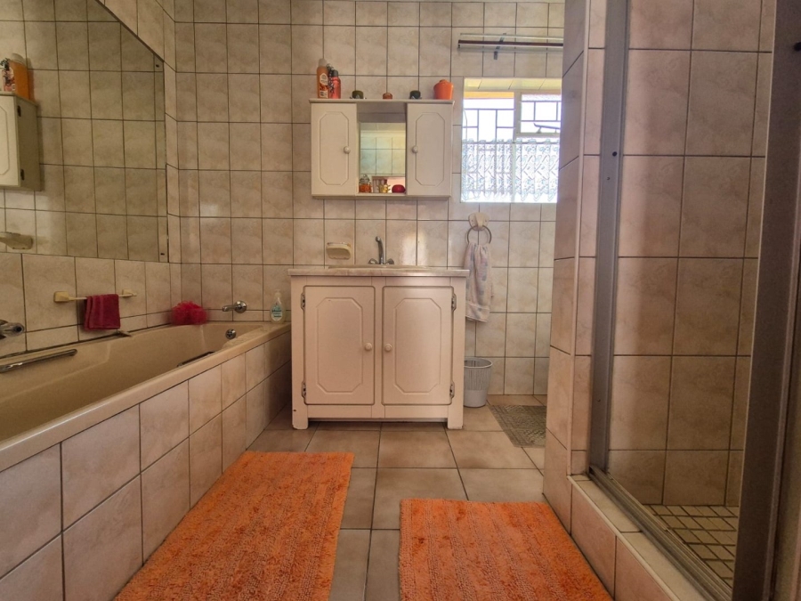 4 Bedroom Property for Sale in Barry Hertzog Park KwaZulu-Natal