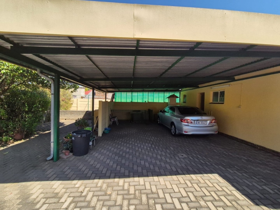 4 Bedroom Property for Sale in Barry Hertzog Park KwaZulu-Natal