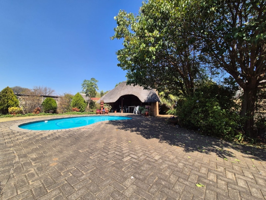 4 Bedroom Property for Sale in Barry Hertzog Park KwaZulu-Natal