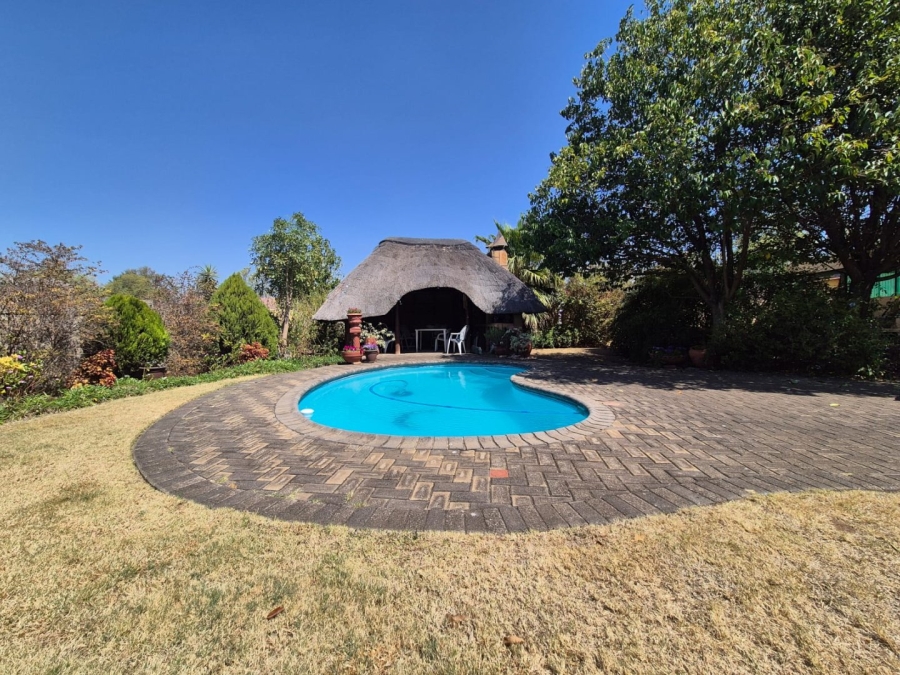 4 Bedroom Property for Sale in Barry Hertzog Park KwaZulu-Natal