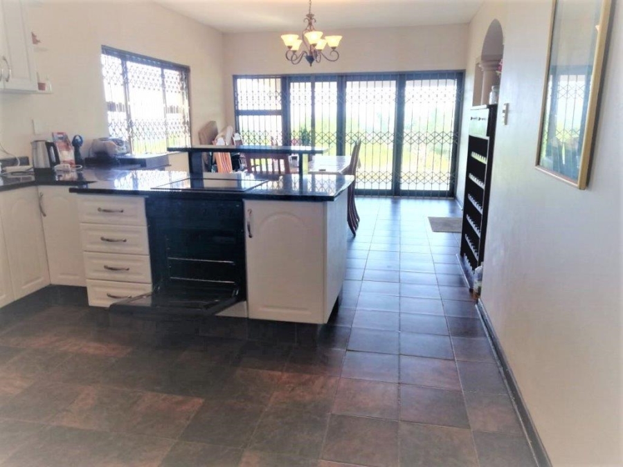 5 Bedroom Property for Sale in Elysium KwaZulu-Natal