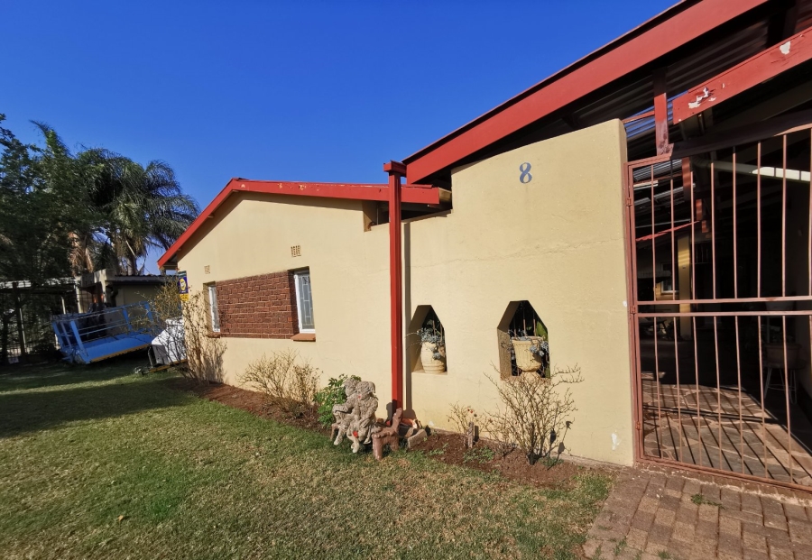 4 Bedroom Property for Sale in Huttenheights KwaZulu-Natal