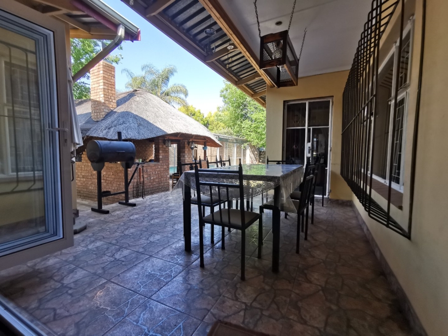 4 Bedroom Property for Sale in Huttenheights KwaZulu-Natal