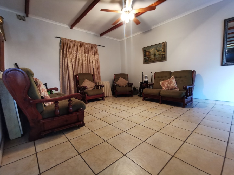 4 Bedroom Property for Sale in Huttenheights KwaZulu-Natal