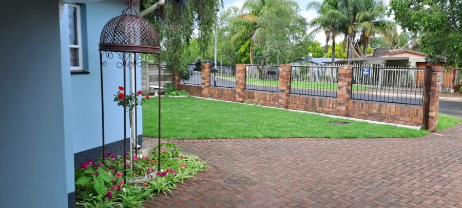 5 Bedroom Property for Sale in Huttenheights KwaZulu-Natal