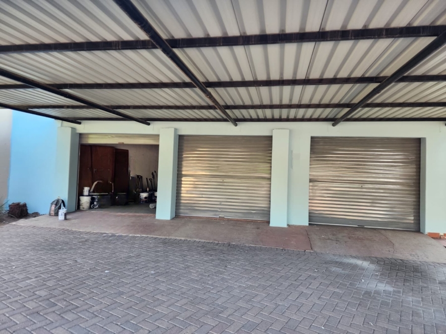 5 Bedroom Property for Sale in Huttenheights KwaZulu-Natal