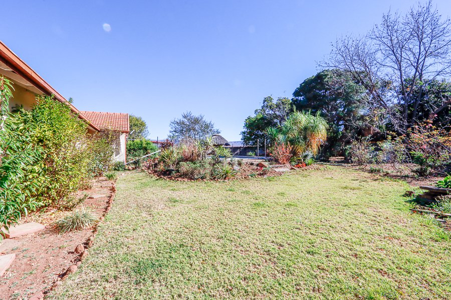 4 Bedroom Property for Sale in Huttenheights KwaZulu-Natal