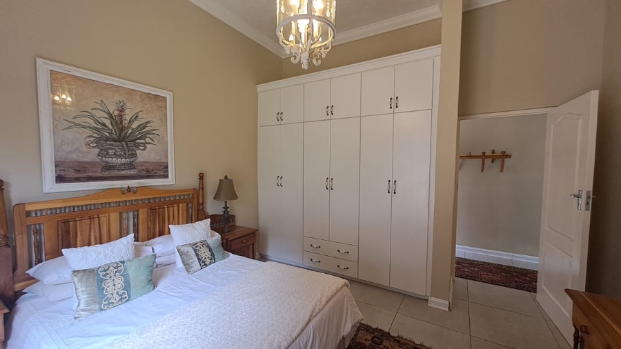 7 Bedroom Property for Sale in Signal Hill KwaZulu-Natal