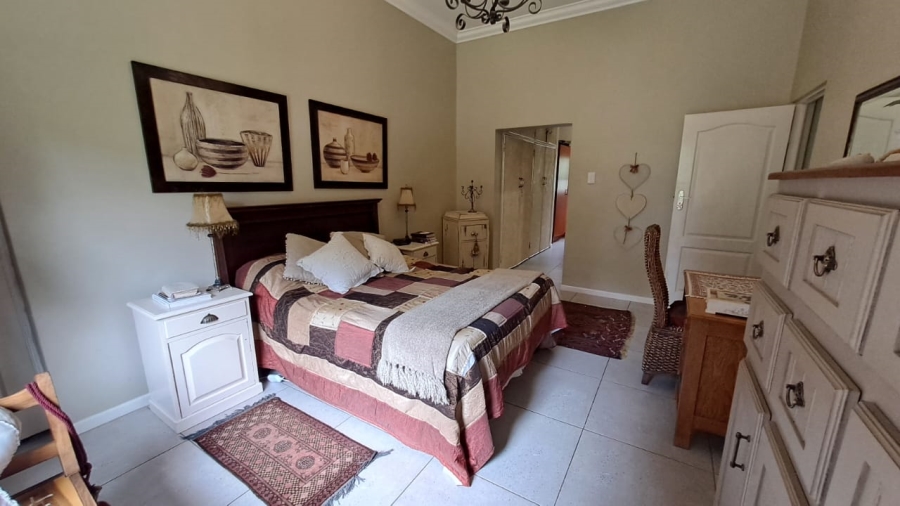 7 Bedroom Property for Sale in Signal Hill KwaZulu-Natal