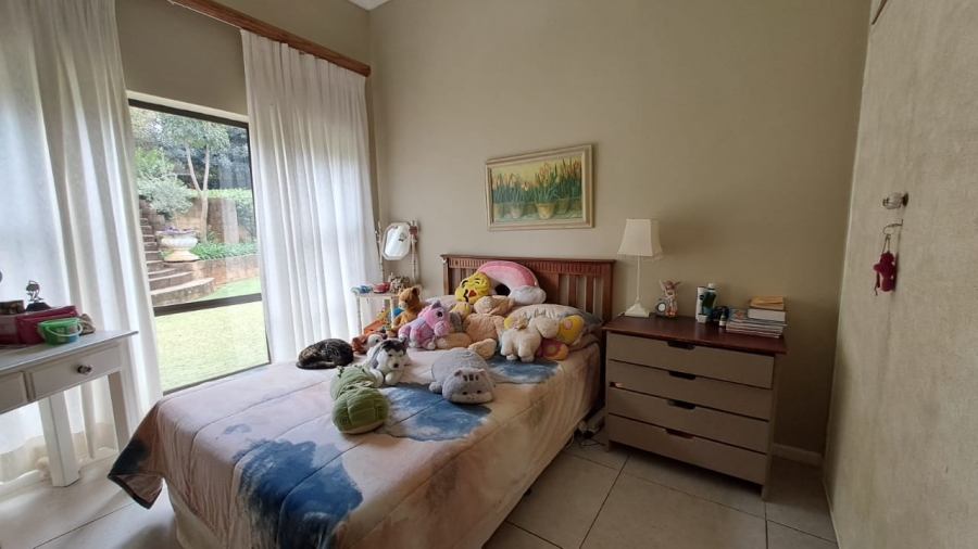 7 Bedroom Property for Sale in Signal Hill KwaZulu-Natal