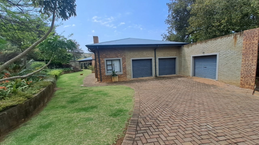 7 Bedroom Property for Sale in Signal Hill KwaZulu-Natal