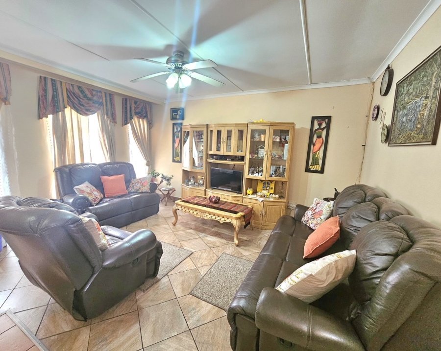 3 Bedroom Property for Sale in Huttenheights KwaZulu-Natal