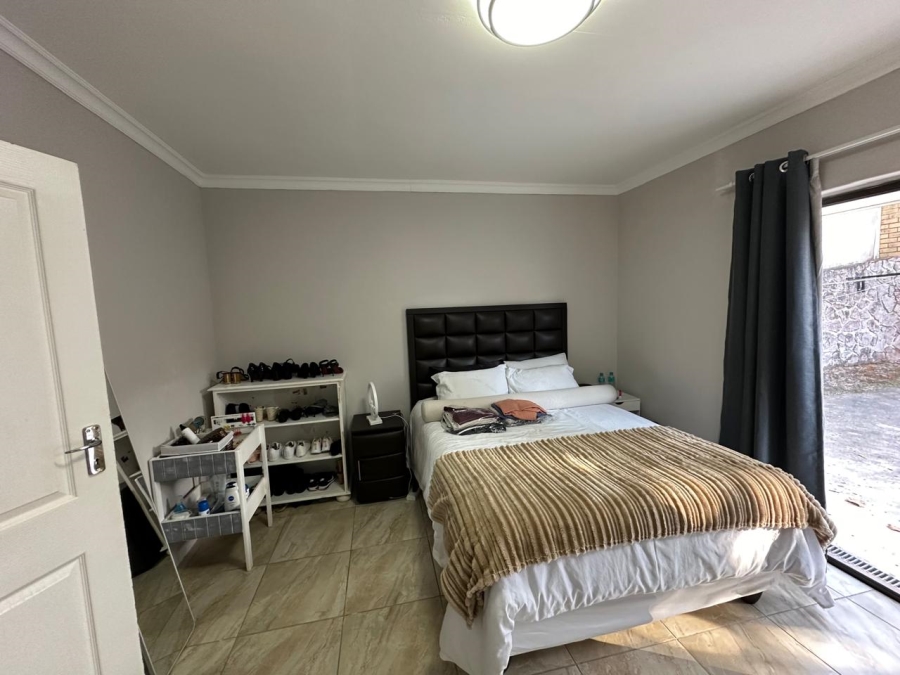 To Let 1 Bedroom Property for Rent in Cowies Hill KwaZulu-Natal