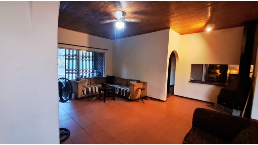 3 Bedroom Property for Sale in Aviary Hill KwaZulu-Natal