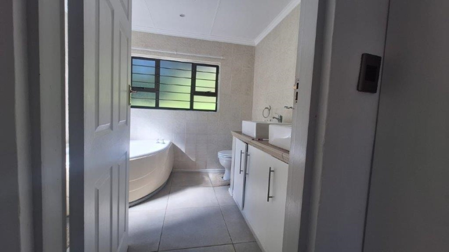 3 Bedroom Property for Sale in Hibberdene KwaZulu-Natal