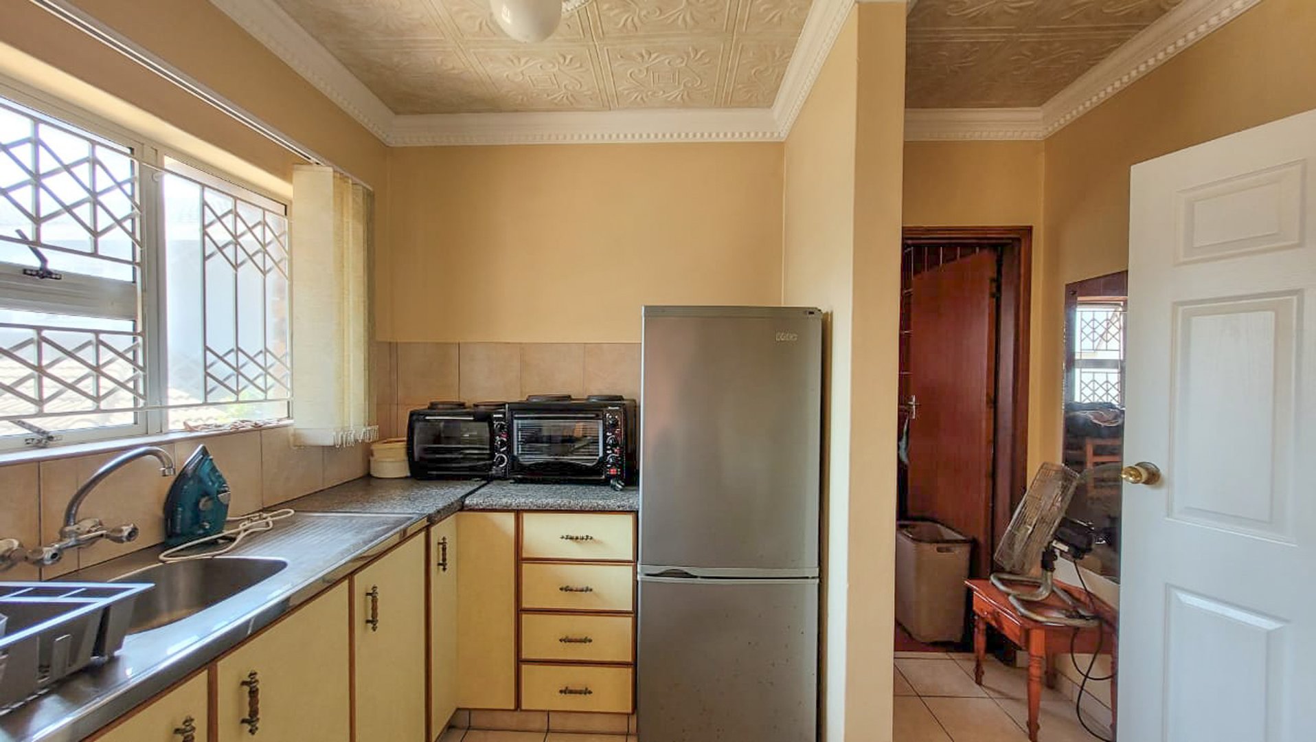 8 Bedroom Property for Sale in Tinley Manor KwaZulu-Natal