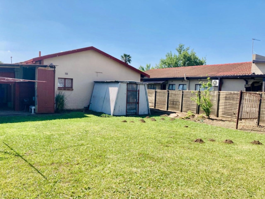 3 Bedroom Property for Sale in Lennoxton KwaZulu-Natal