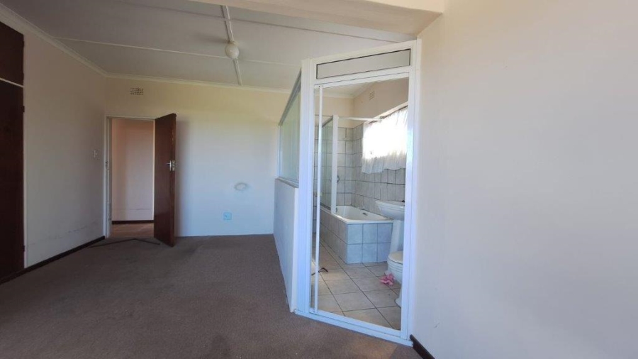 3 Bedroom Property for Sale in Sunwich Port KwaZulu-Natal