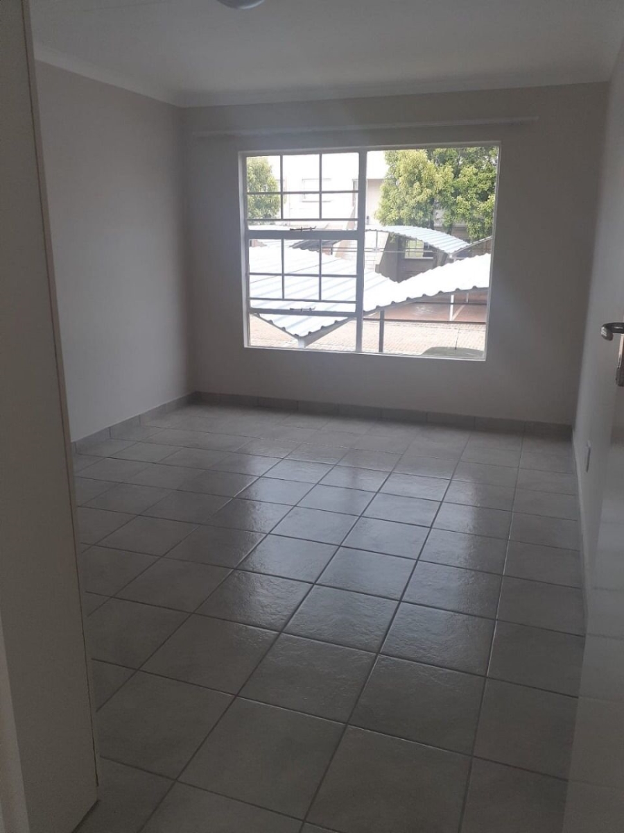 1 Bedroom Property for Sale in Sunnyridge KwaZulu-Natal