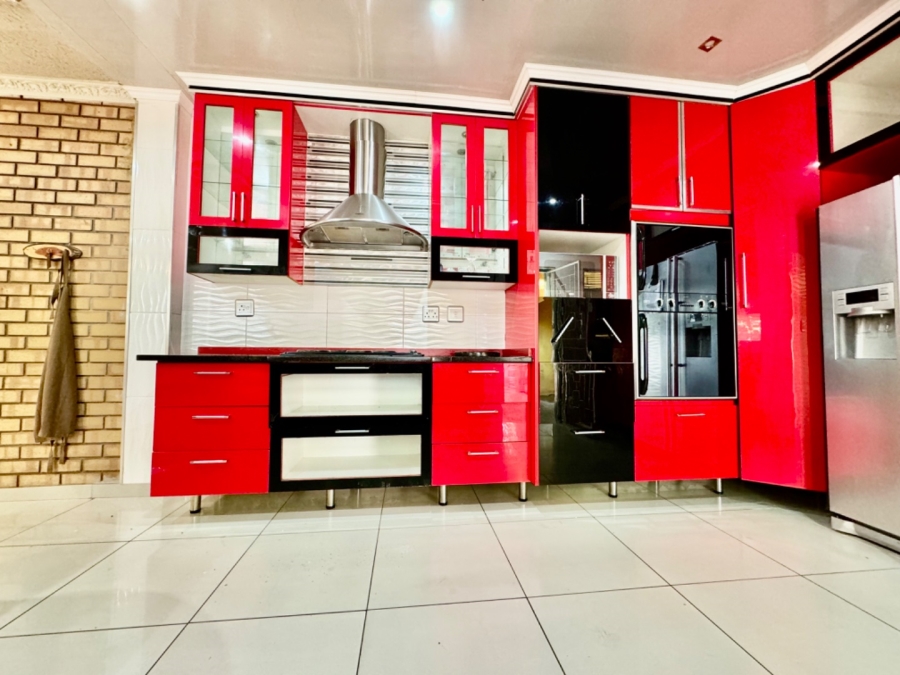 4 Bedroom Property for Sale in Pioneer Park KwaZulu-Natal