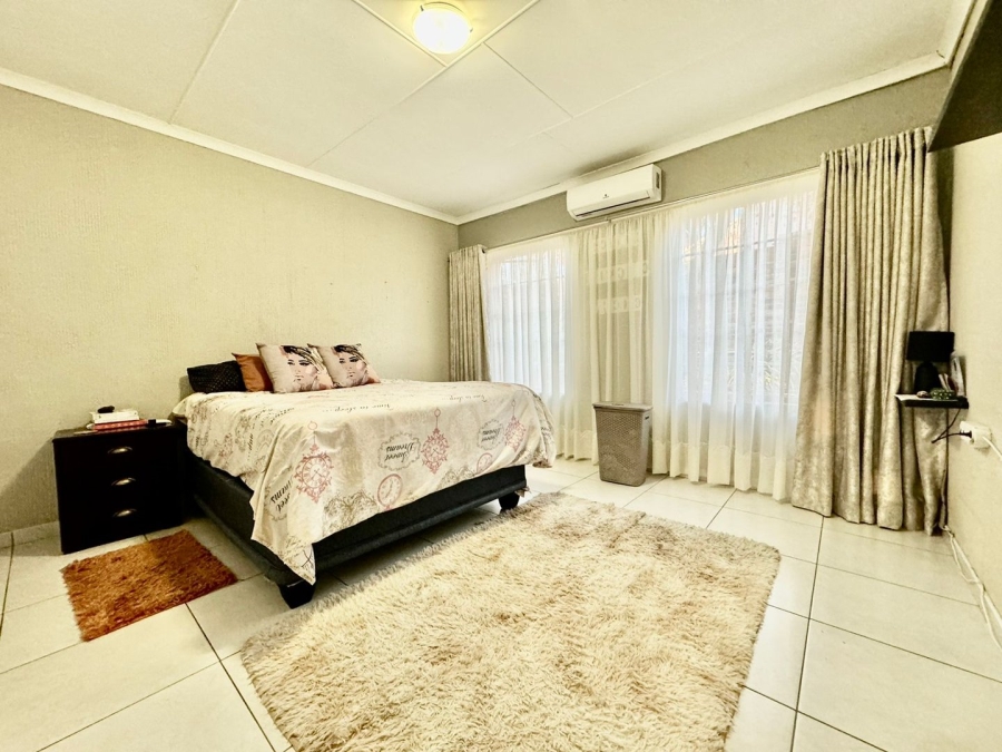 3 Bedroom Property for Sale in Aviary Hill KwaZulu-Natal