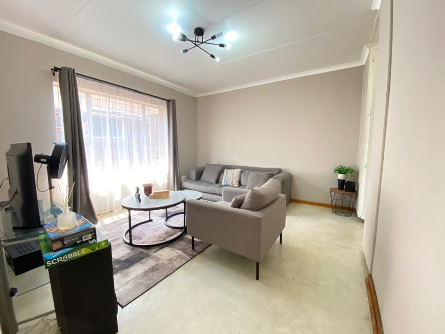 2 Bedroom Property for Sale in Huttenheights KwaZulu-Natal