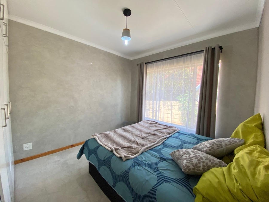 2 Bedroom Property for Sale in Huttenheights KwaZulu-Natal