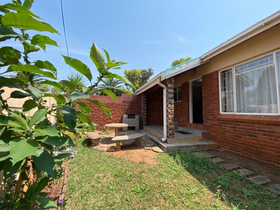 2 Bedroom Property for Sale in Huttenheights KwaZulu-Natal