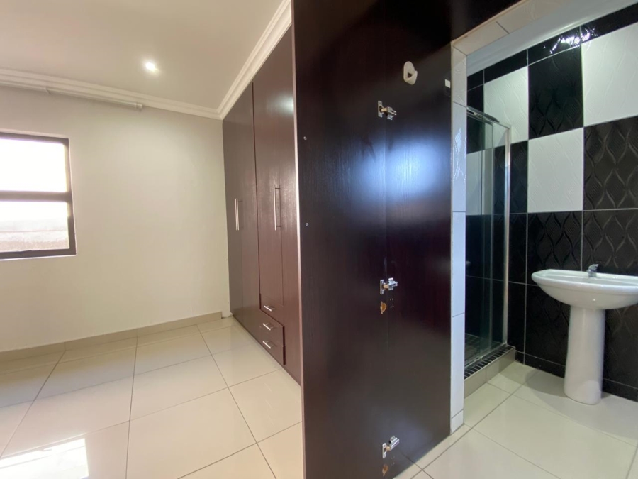 To Let 3 Bedroom Property for Rent in Newcastle KwaZulu-Natal