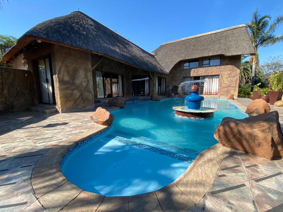 5 Bedroom Property for Sale in Signal Hill KwaZulu-Natal