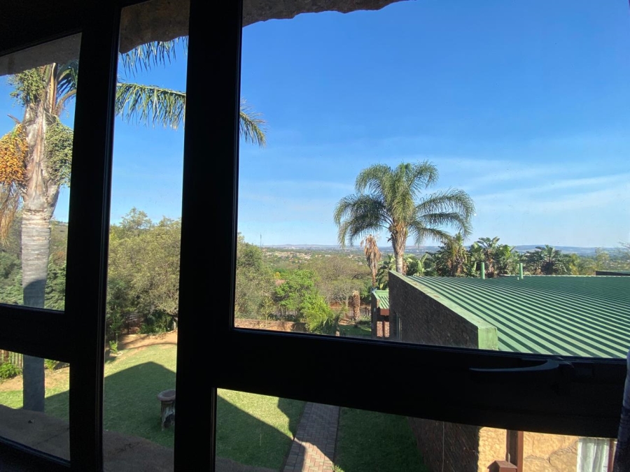 5 Bedroom Property for Sale in Signal Hill KwaZulu-Natal