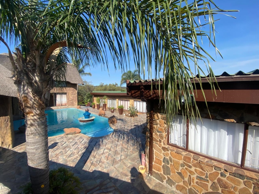 5 Bedroom Property for Sale in Signal Hill KwaZulu-Natal