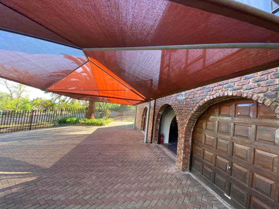 5 Bedroom Property for Sale in Signal Hill KwaZulu-Natal