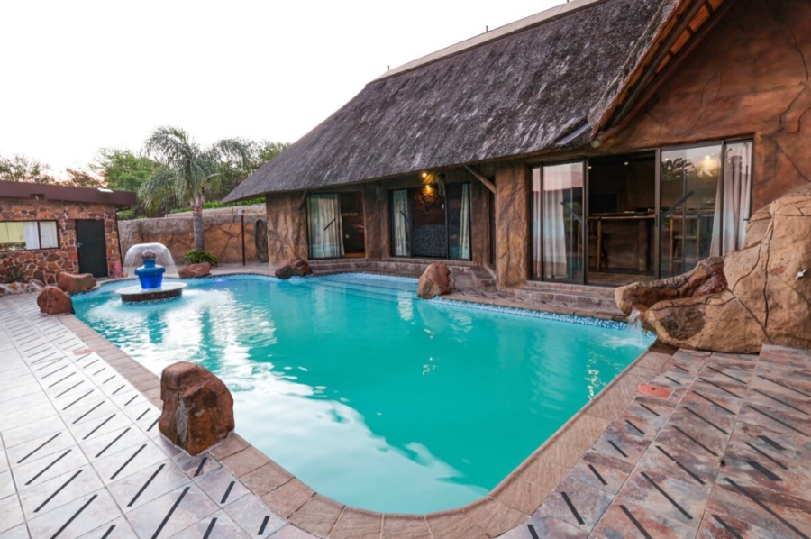 5 Bedroom Property for Sale in Signal Hill KwaZulu-Natal