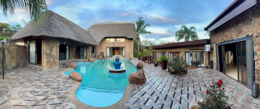 5 Bedroom Property for Sale in Signal Hill KwaZulu-Natal