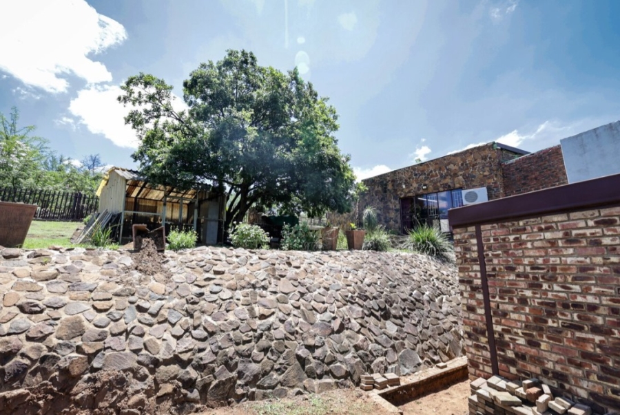 5 Bedroom Property for Sale in Signal Hill KwaZulu-Natal