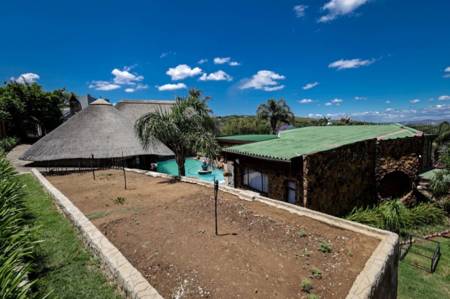 5 Bedroom Property for Sale in Signal Hill KwaZulu-Natal