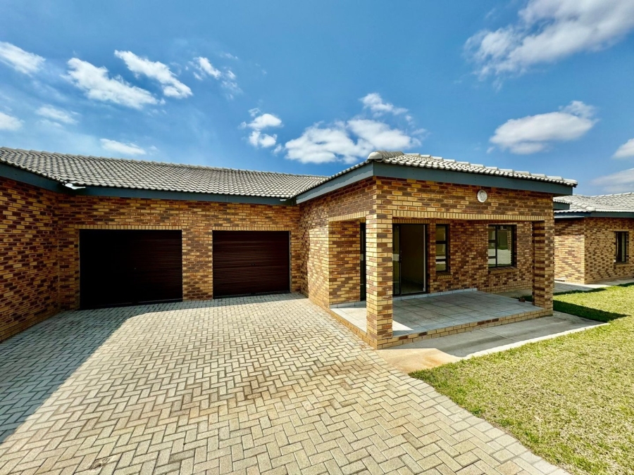 3 Bedroom Property for Sale in Schuinshoogte KwaZulu-Natal