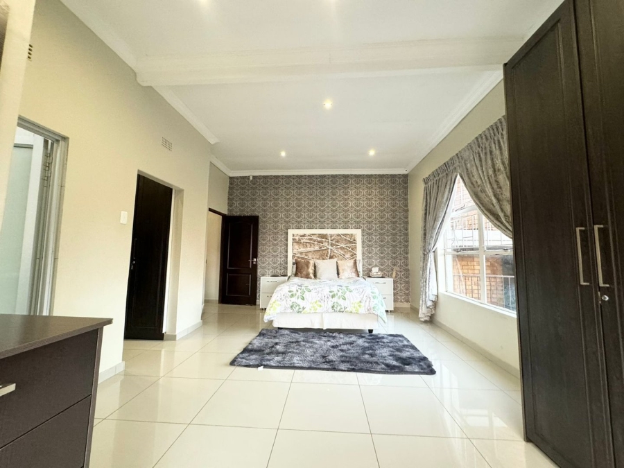 4 Bedroom Property for Sale in Aviary Hill KwaZulu-Natal