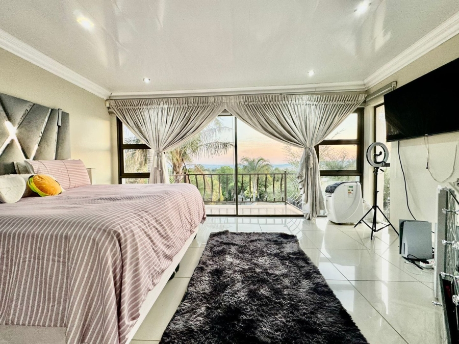 4 Bedroom Property for Sale in Aviary Hill KwaZulu-Natal