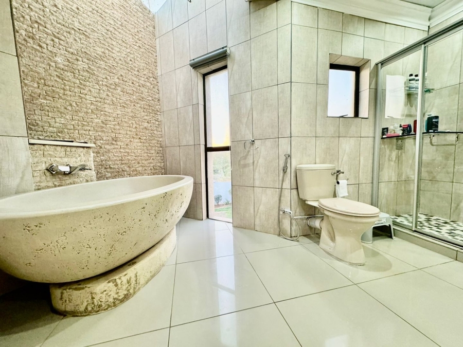 4 Bedroom Property for Sale in Aviary Hill KwaZulu-Natal